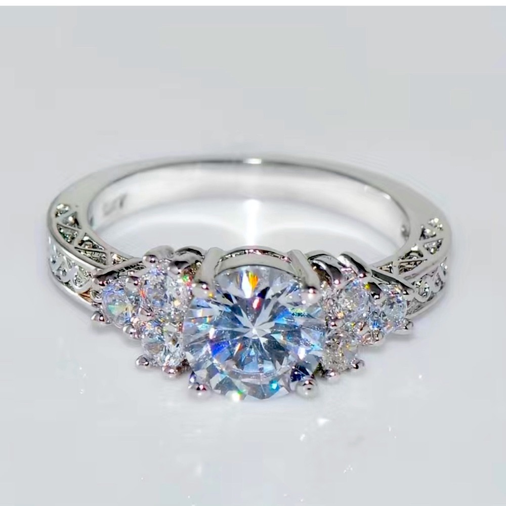 ♥️Elegant 14k Gold Plated Ring,Shining Zircons, round center stone & 6 each side